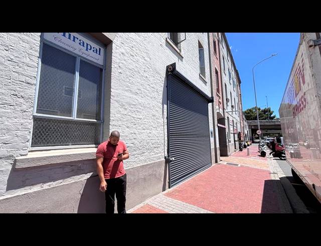 BUSINESS PROPERTY TO RENT IN WOODSTOCK